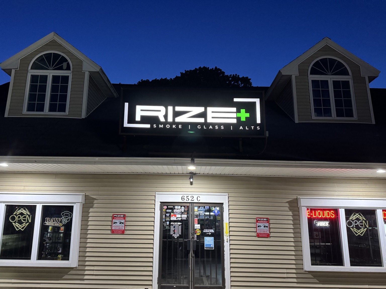 Rize+ storefront at 652C Park Ave in Worcester